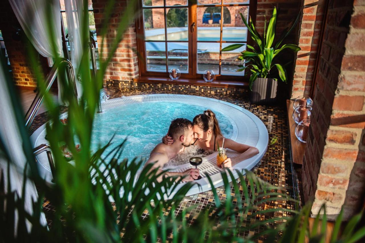 Zabi Dwor - Hotel - Restauracja - Spa Zielona Gora  Ngoại thất bức ảnh