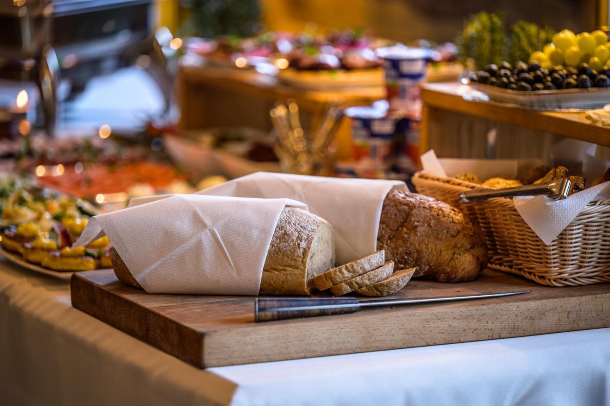 Zabi Dwor - Hotel - Restauracja - Spa Zielona Gora  Ngoại thất bức ảnh