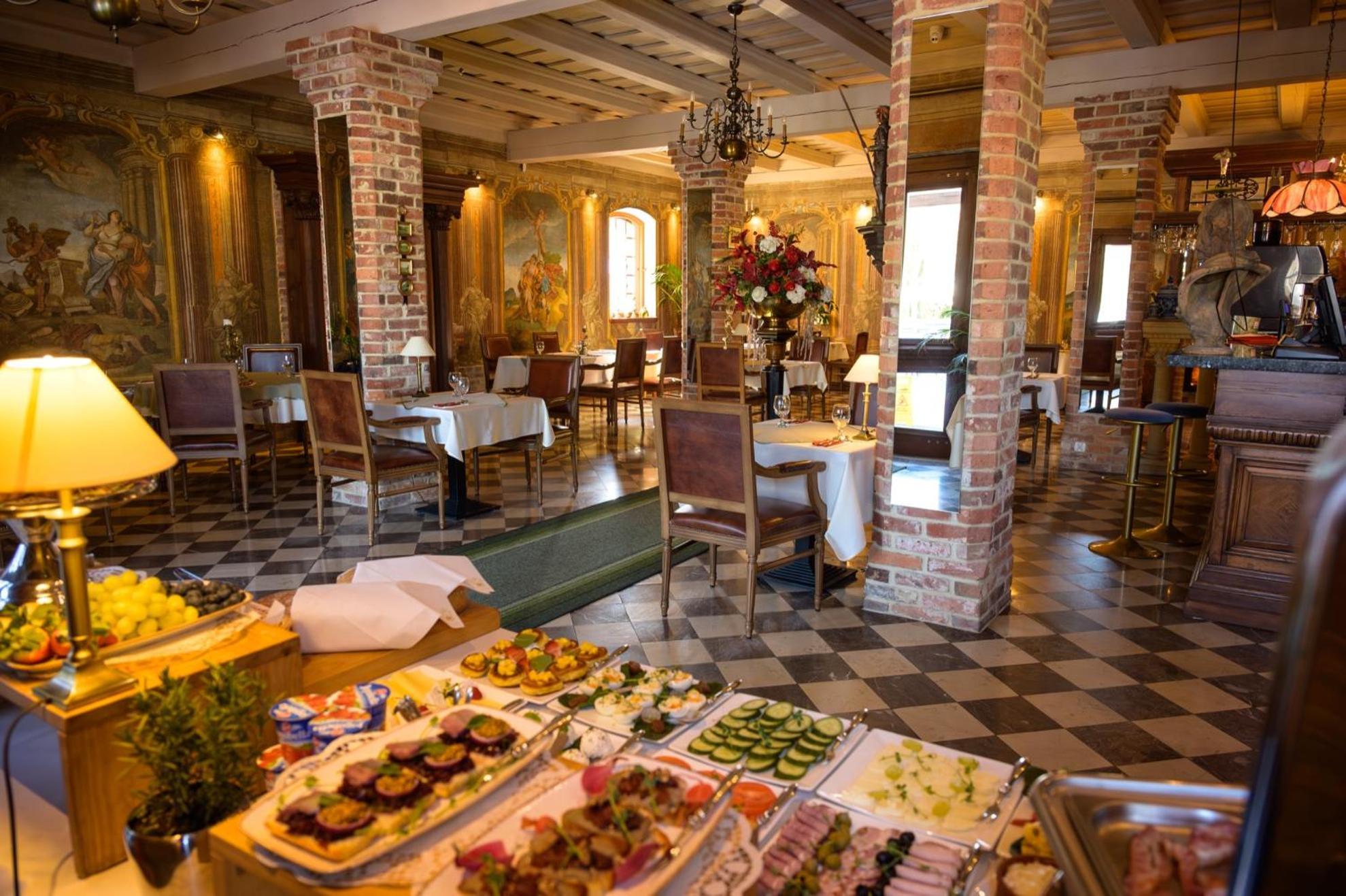 Zabi Dwor - Hotel - Restauracja - Spa Zielona Gora  Ngoại thất bức ảnh