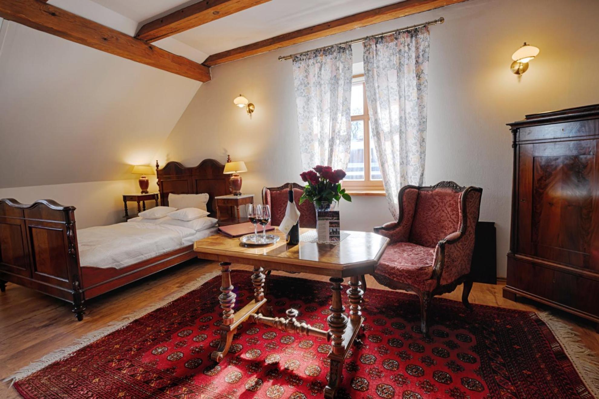 Zabi Dwor - Hotel - Restauracja - Spa Zielona Gora  Ngoại thất bức ảnh