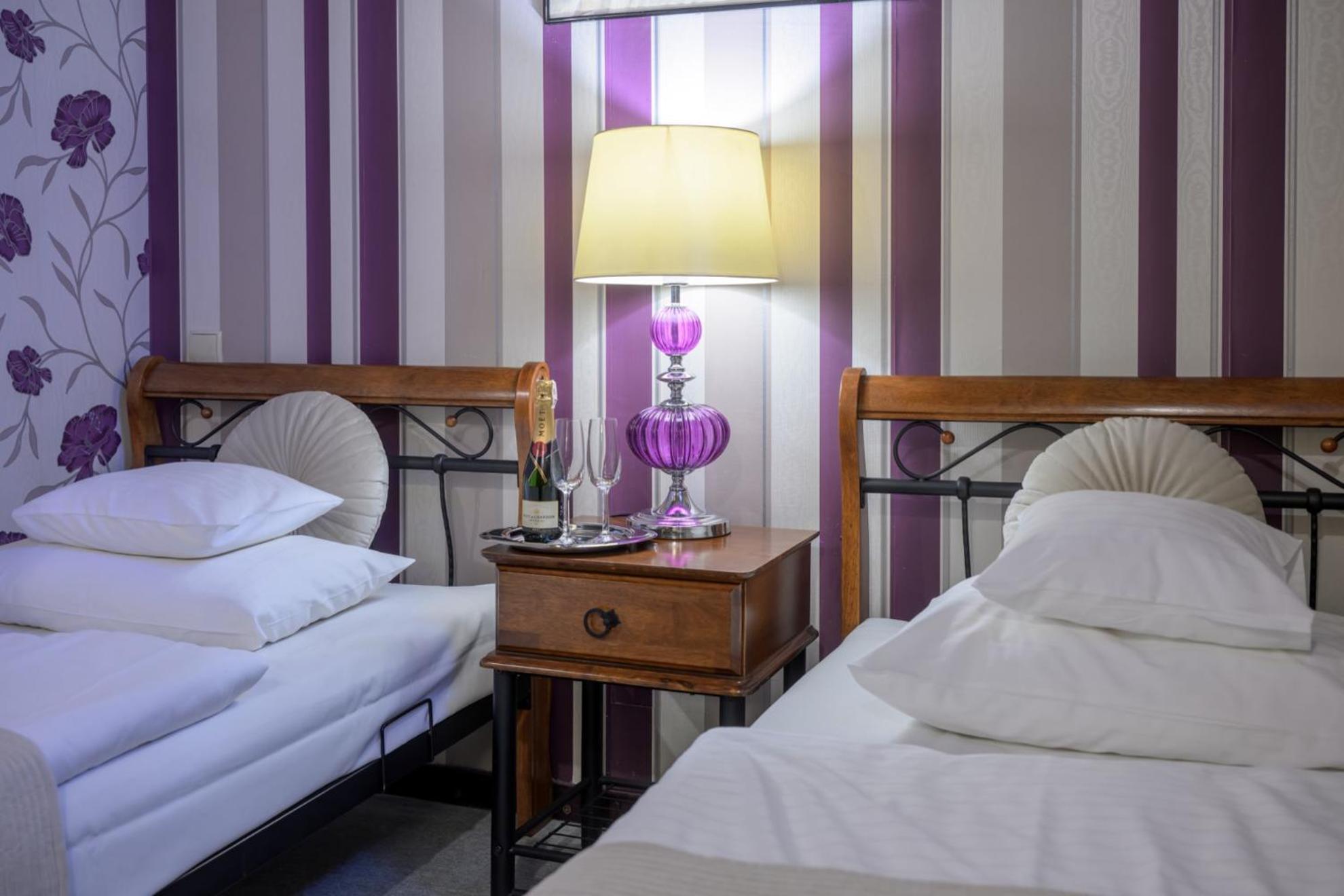 Zabi Dwor - Hotel - Restauracja - Spa Zielona Gora  Ngoại thất bức ảnh
