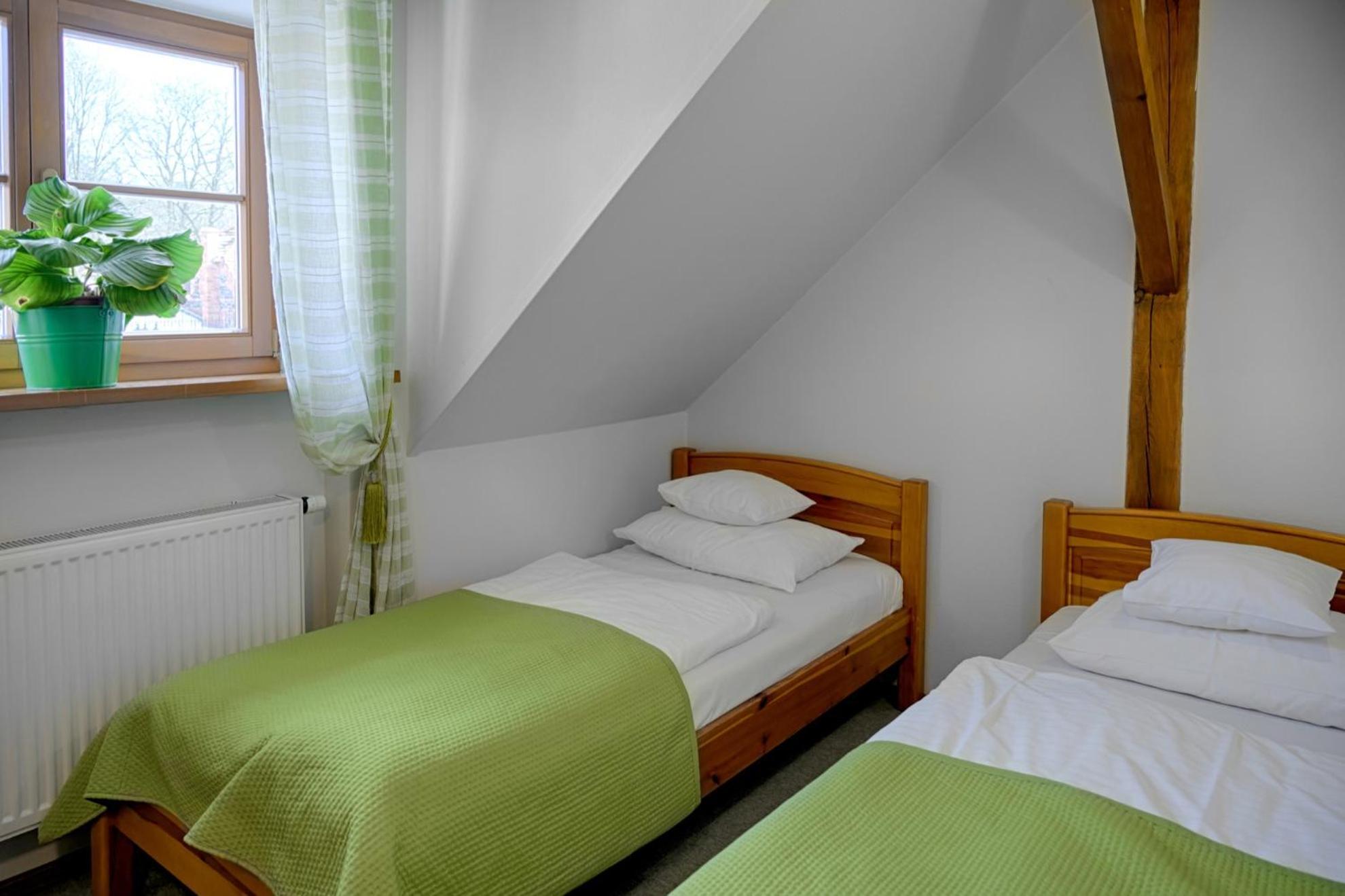 Zabi Dwor - Hotel - Restauracja - Spa Zielona Gora  Ngoại thất bức ảnh
